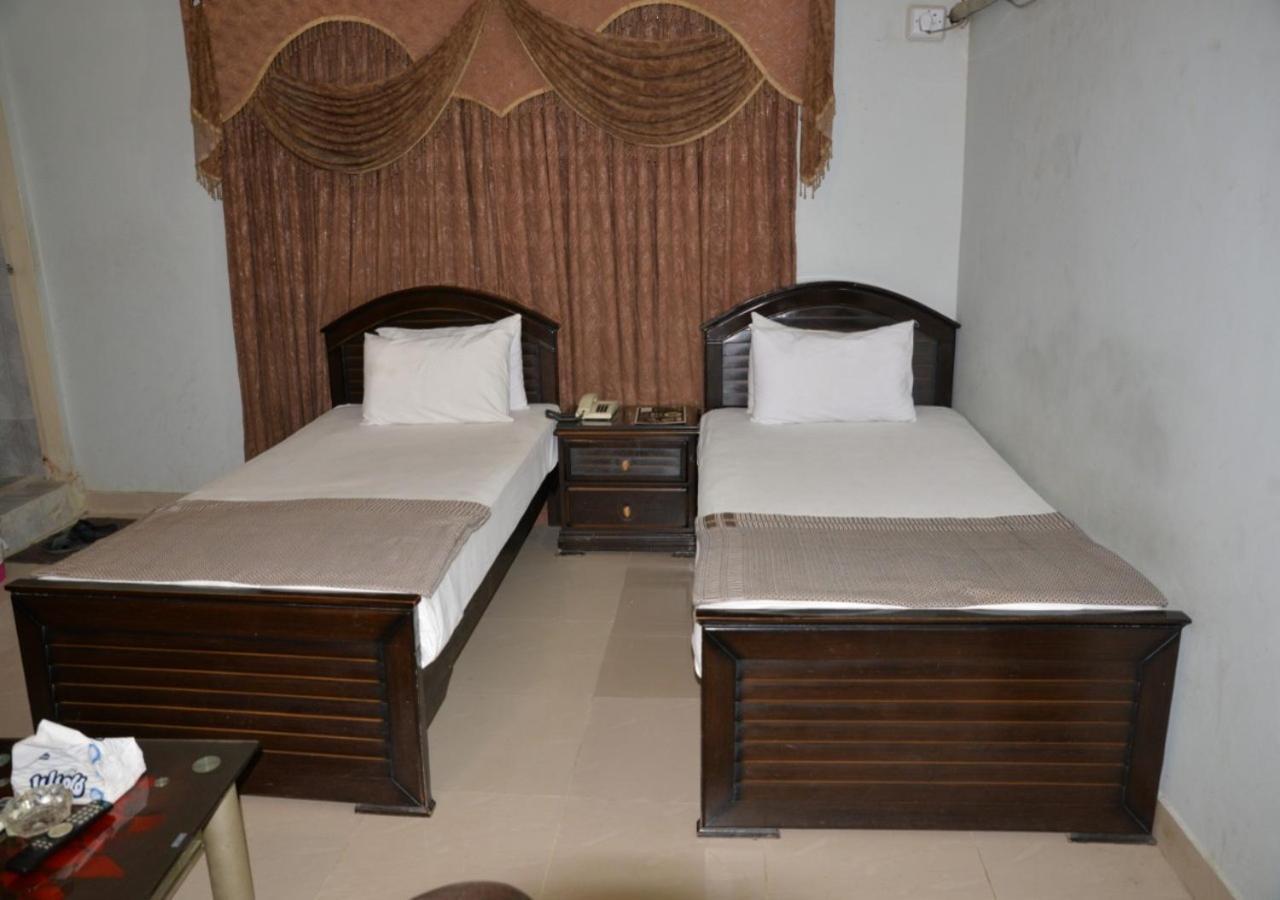 Step Inn Hotel Sukkur Exterior photo