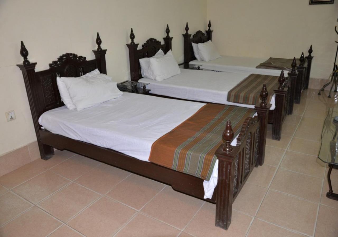 Step Inn Hotel Sukkur Exterior photo