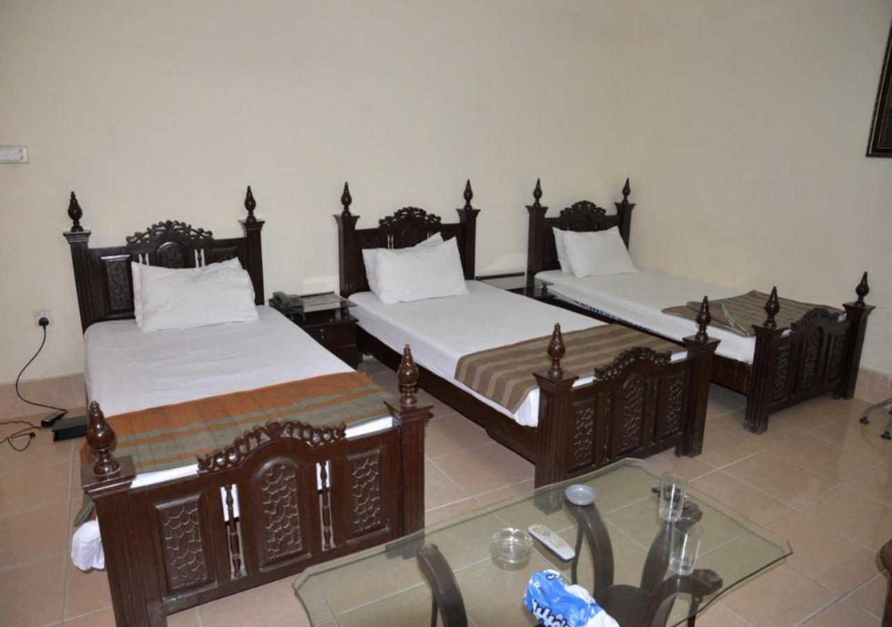 Step Inn Hotel Sukkur Exterior photo