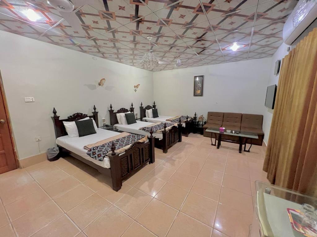 Step Inn Hotel Sukkur Exterior photo